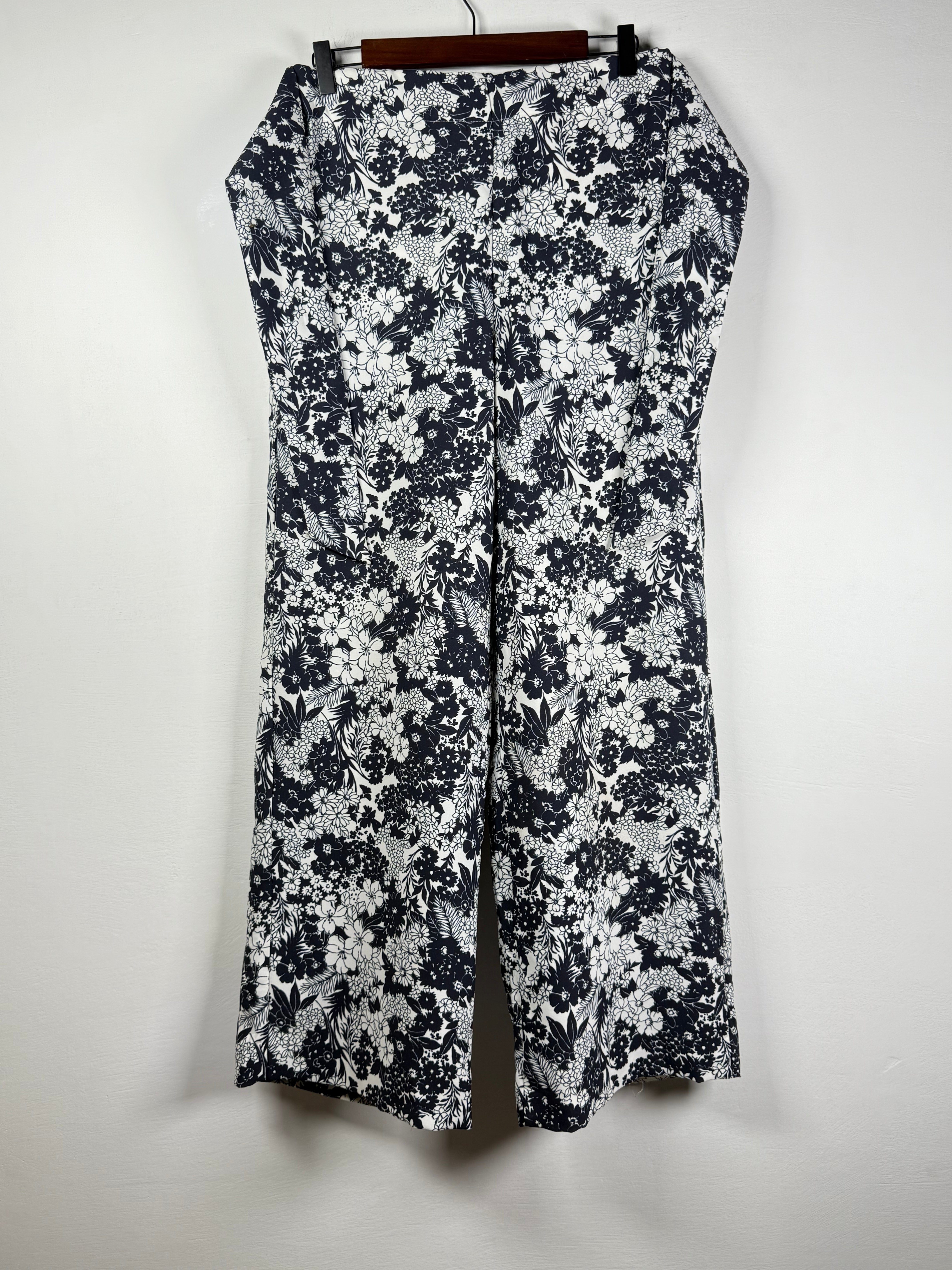 Ann Taylor (ST-24) Main image